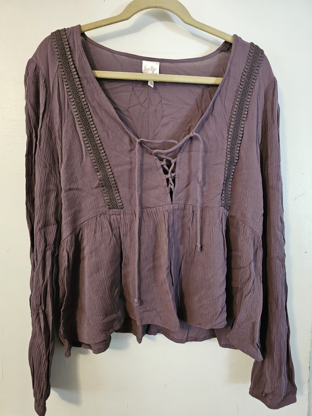 Elle Women's Lace-Up Peasant Top in Mauve